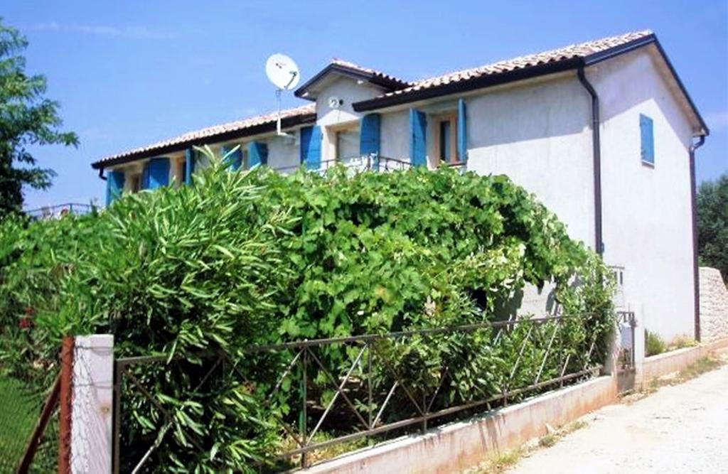 Apartments Ivas Zambratija  Exterior photo
